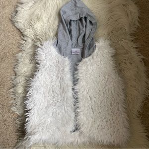 EUC Hanna Andersson Girl’s faux fur fluffy vest 120 6-7